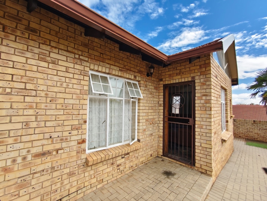2 Bedroom Property for Sale in Pentagon Park Free State